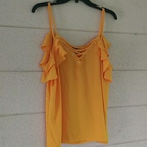 Women's ruffle Top